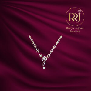 The Flora Link Diamond Necklace
